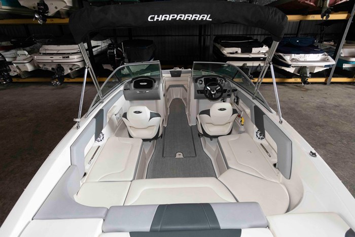 2022 Chaparral 23 SSi Photo 5 sur 15