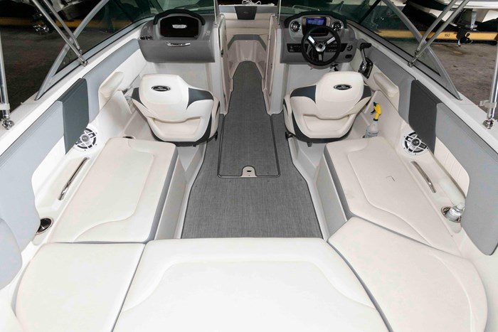 2022 Chaparral 23 SSi Photo 6 sur 15