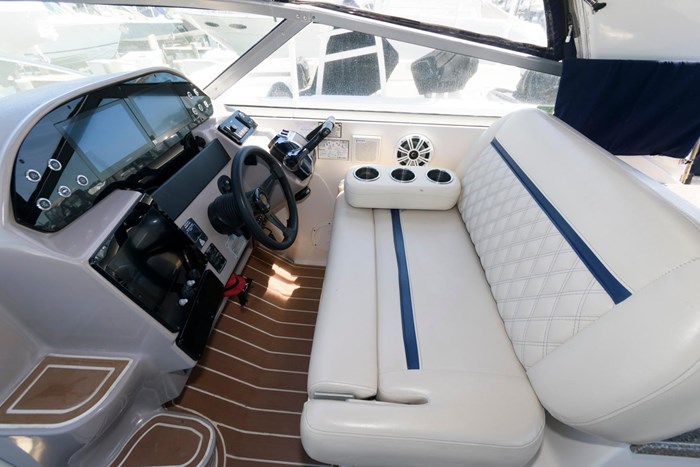 2004 Rinker Fiesta Vee 312 Photo 10 sur 24