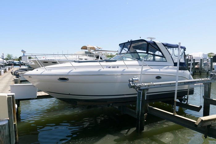 2004 Rinker Fiesta Vee 312 Photo 2 sur 24