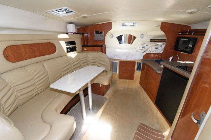 2004 Rinker Fiesta Vee 312 Photo 18 sur 24