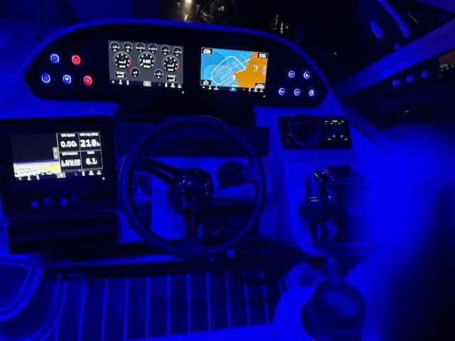 2004 Rinker Fiesta Vee 312 Photo 14 sur 24