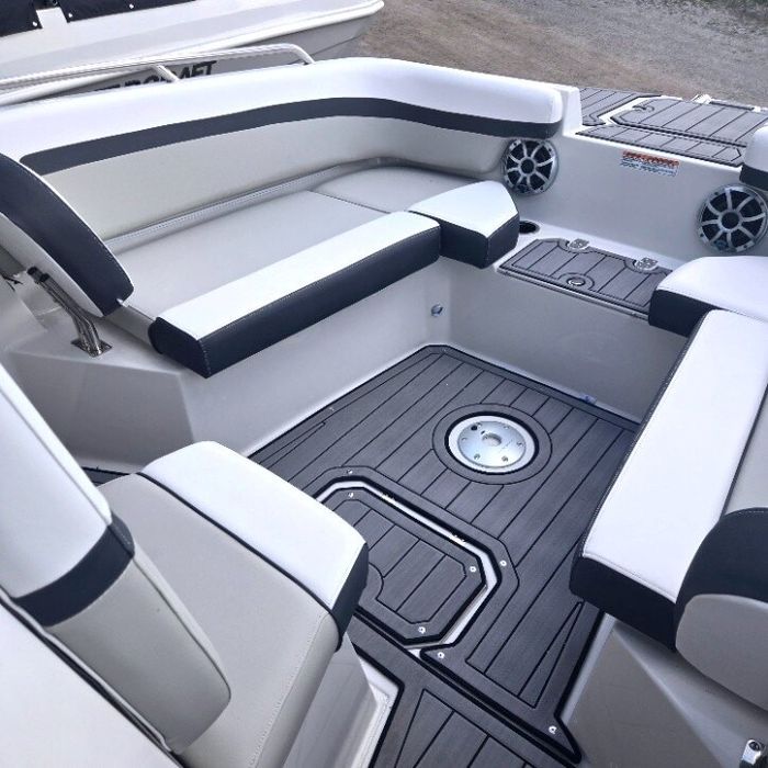 2025 Starcraft SVX 211 OB CC W/150HP YAMAHA AND CUSTOM MATCHED TR Photo 7 of 15