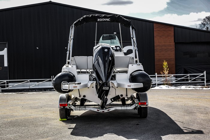 2025 Zodiac MEDLINE 6.8 Photo 7 sur 32