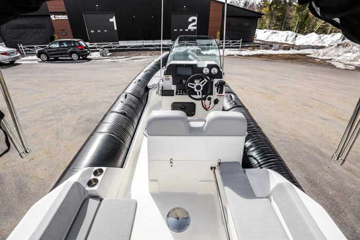 2025 Zodiac MEDLINE 6.8 Photo 13 sur 32