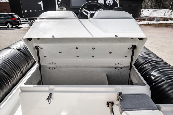 2025 Zodiac MEDLINE 6.8 Photo 25 sur 32