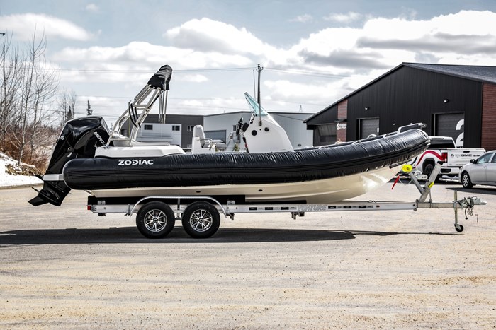 2025 Zodiac MEDLINE 6.8 Photo 5 sur 32