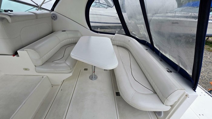 1999 Cruisers Yachts 3375 Esprit Photo 9 sur 40