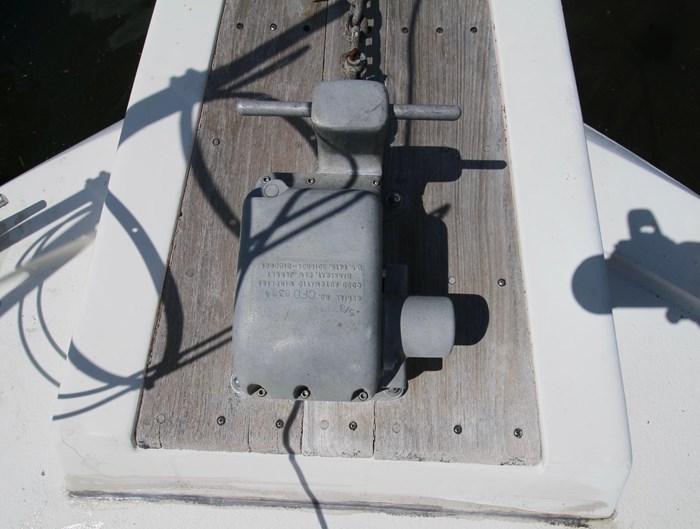 1986 Chris-Craft 381 Catalina Photo 20 sur 30