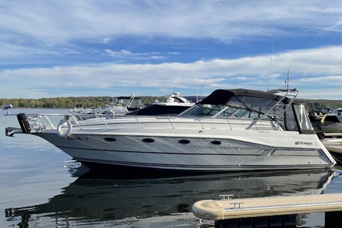 1989 Cruisers Yachts 3670 Esprit Photo 1 sur 15