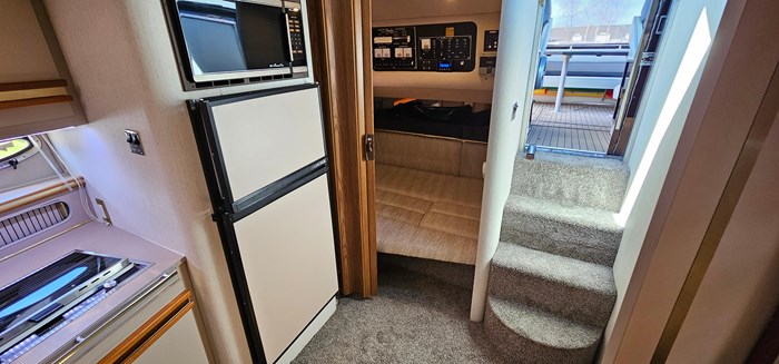 1989 Cruisers Yachts 3670 Esprit Photo 8 sur 15