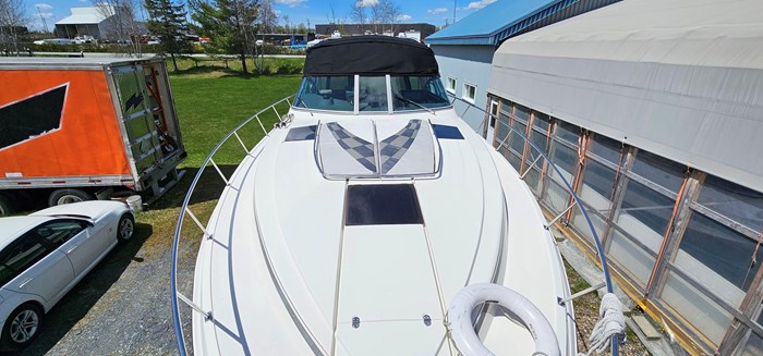 1989 Cruisers Yachts 3670 Esprit Photo 3 sur 15
