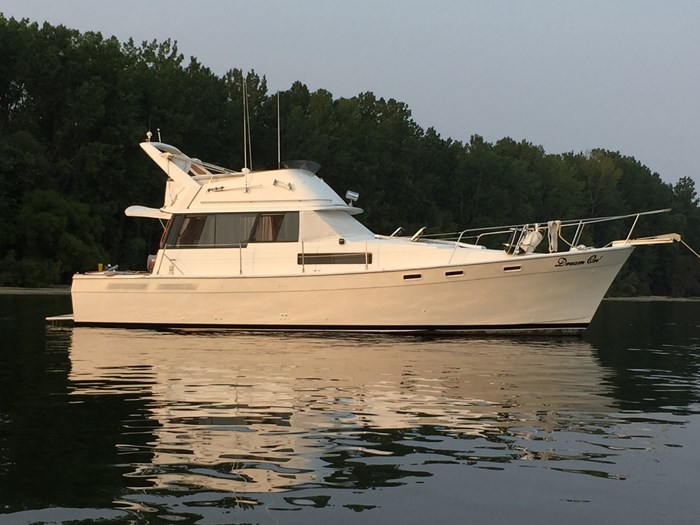1984 Bayliner 3870 Photo 9 of 9