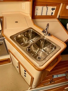 2003 Catalina 320 Photo 28 sur 60