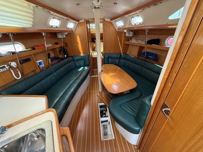 2003 Catalina 320 Photo 5 sur 60