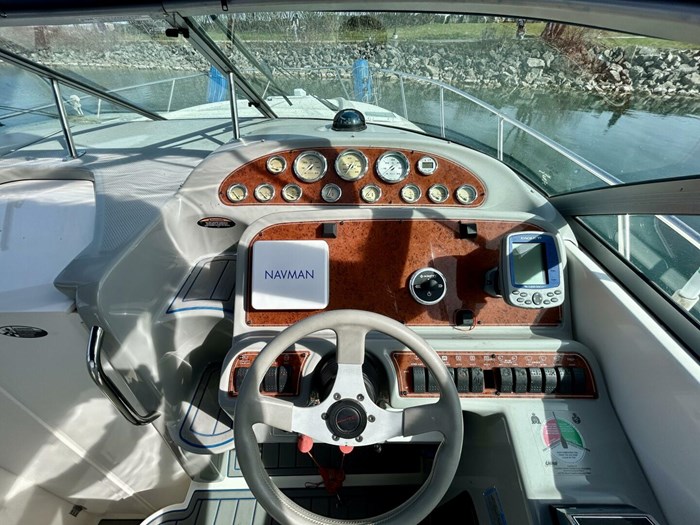 2007 Bayliner 305 SB Photo 12 sur 26