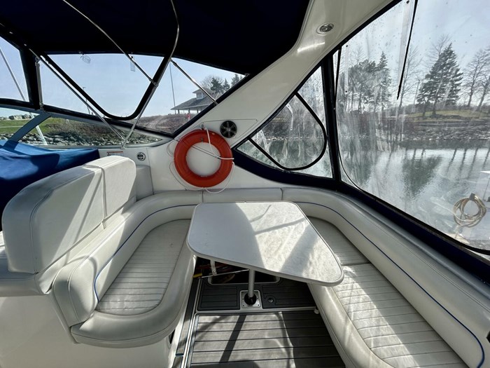 2007 Bayliner 305 SB Photo 8 sur 26