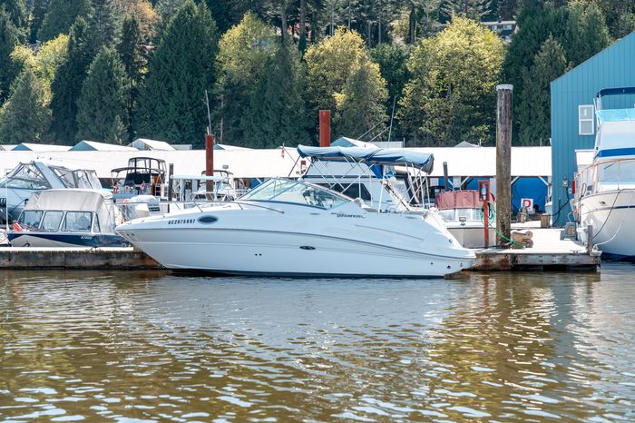 2008 Sea Ray Sundancer 240 Photo 3 of 13