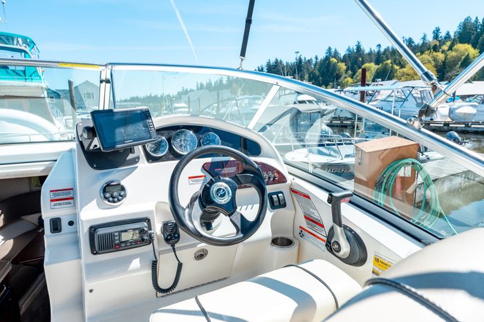 2008 Sea Ray Sundancer 240 Photo 6 of 13