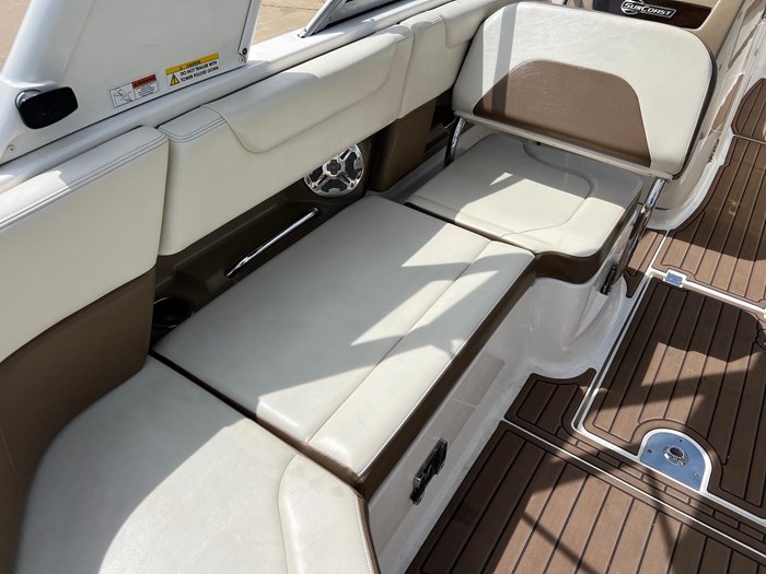 2016 Chaparral 250 Suncoast Photo 8 of 26