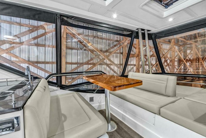 2015 Sea Ray 510 Fly Photo 24 sur 62