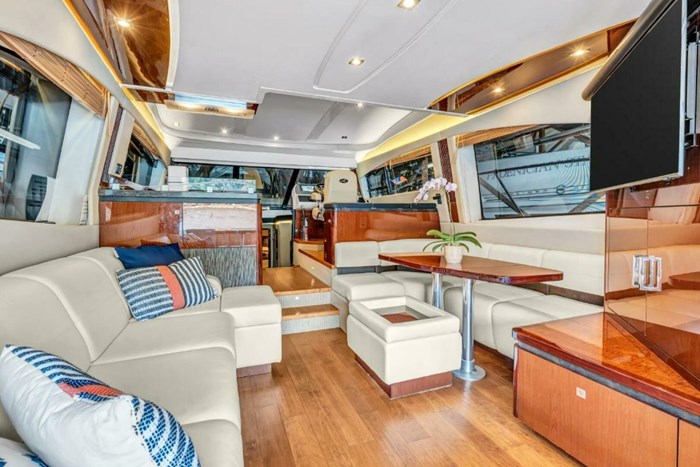 2015 Sea Ray 510 Fly Photo 44 sur 62