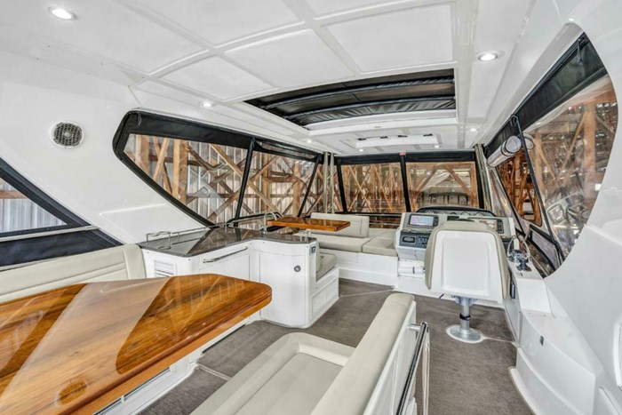 2015 Sea Ray 510 Fly Photo 21 sur 62