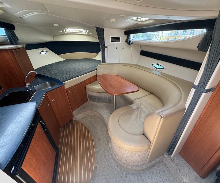 2006 Bayliner 305 Photo 13 sur 19