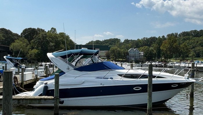 2006 Bayliner 305 Photo 3 sur 19