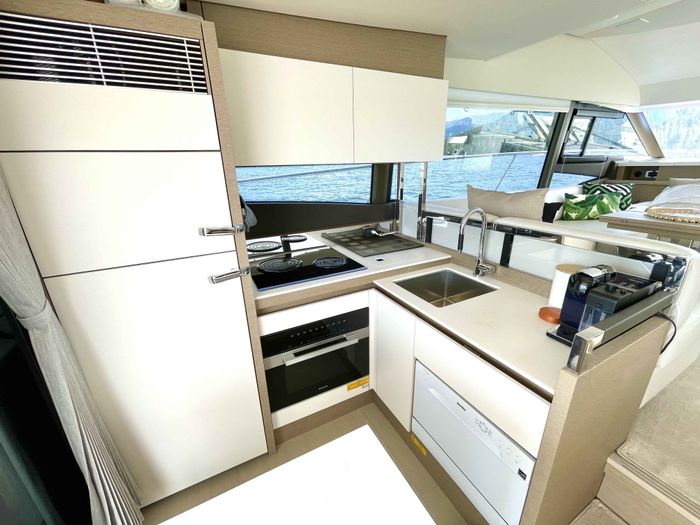 2023 Prestige F-Line:520 Fly Photo 6 sur 29