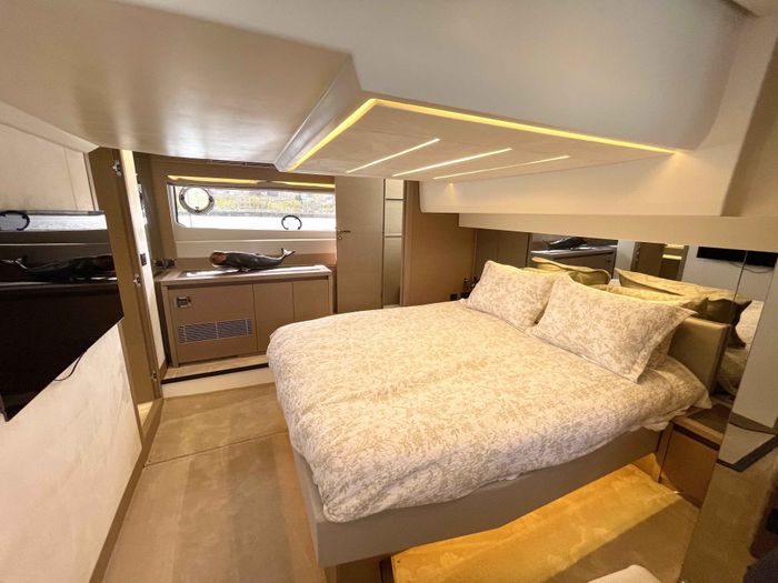 2023 Prestige F-Line:520 Fly Photo 18 sur 29