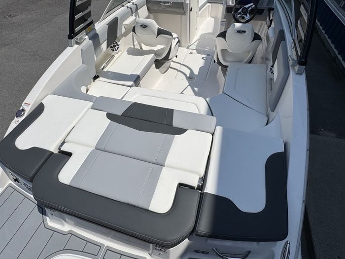 2025 CHAPARRAL 23 SSi Sport OB Photo 5 of 17