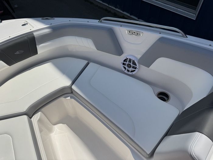 2025 CHAPARRAL 23 SSi Sport OB Photo 16 of 17