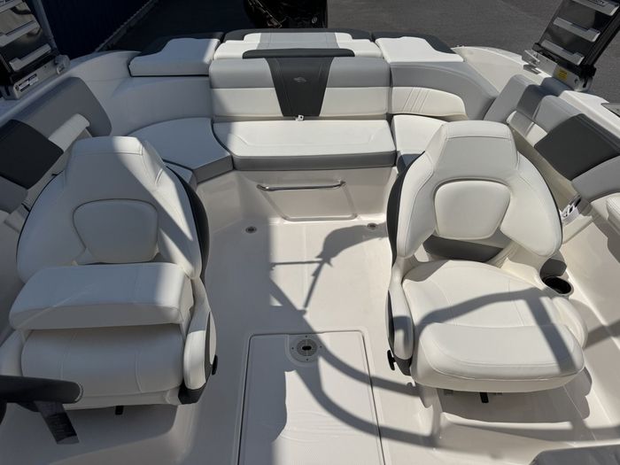 2025 CHAPARRAL 23 SSi Sport OB Photo 17 of 17