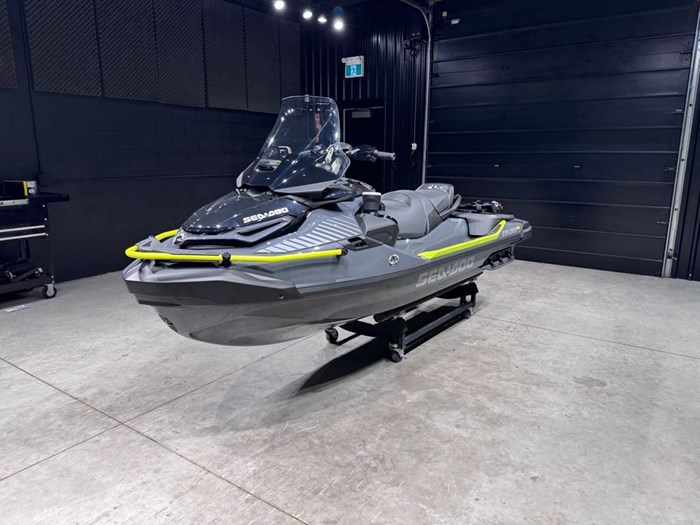 2025 Sea-Doo Explorer Pro 170 Photo 3 of 6