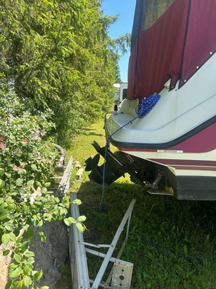 1989 Carver 2557 Montego Photo 4 of 8