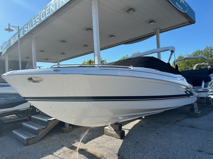 2025 Formula Bowrider 240 BR Photo 3 sur 13