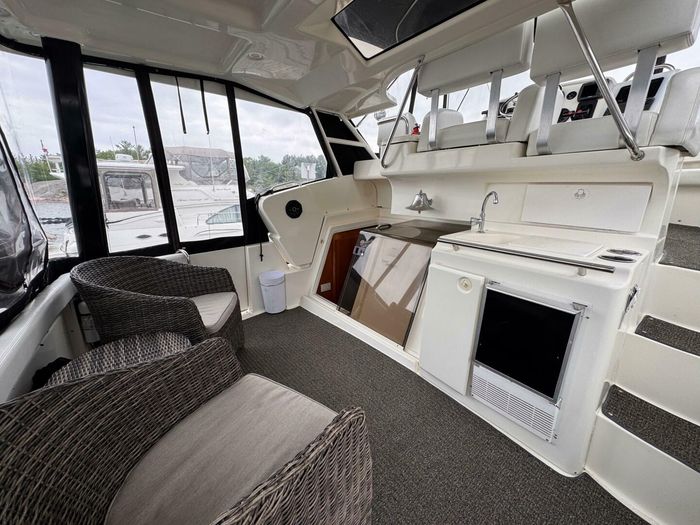 1997 Silverton 352 Motor Yacht Photo 22 sur 53