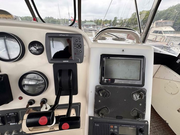1997 Silverton 352 Motor Yacht Photo 14 sur 53