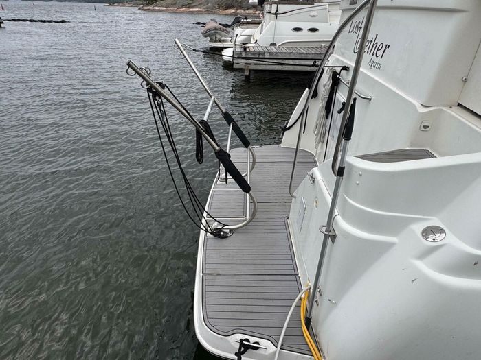 1997 Silverton 352 Motor Yacht Photo 7 sur 53
