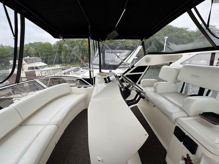 1997 Silverton 352 Motor Yacht Photo 19 sur 53