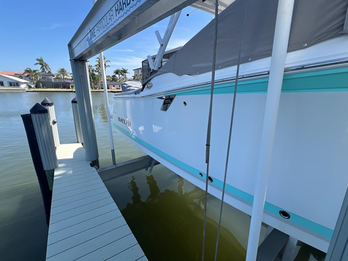 2020 Blackfin 272 DC Photo 11 sur 26
