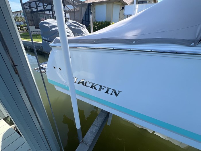 2020 Blackfin 272 DC Photo 12 sur 26