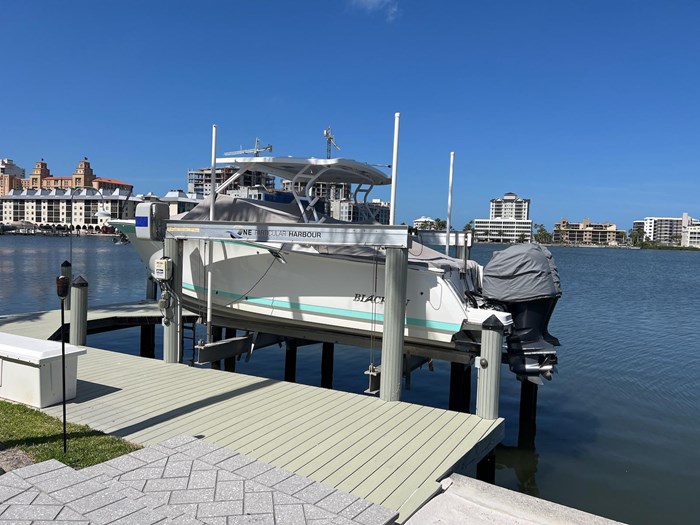 2020 Blackfin 272 DC Photo 2 sur 26