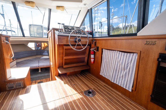 1991 Carver 2808 Aft Cabin Photo 12 sur 27