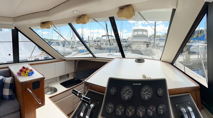 1991 Carver 2808 Aft Cabin Photo 14 sur 27