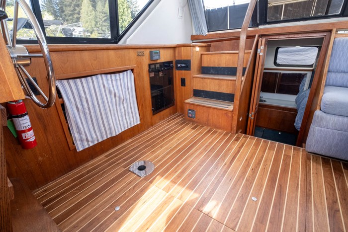 1991 Carver 2808 Aft Cabin Photo 20 sur 27