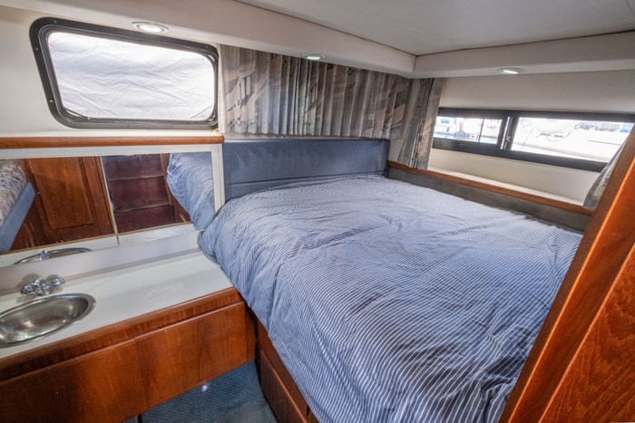 1991 Carver 2808 Aft Cabin Photo 26 sur 27