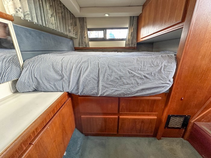 1991 Carver 2808 Aft Cabin Photo 25 sur 27
