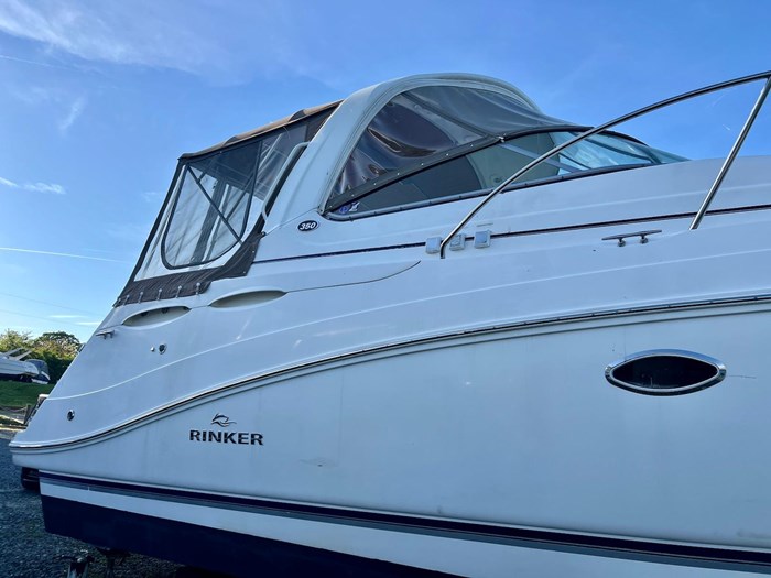 2007 Rinker 350 Express Cruiser Photo 1 sur 31